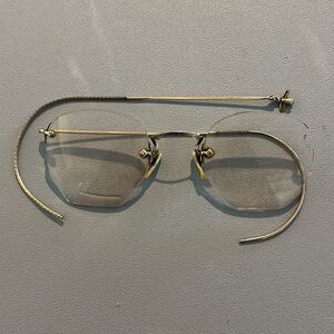 Antique Glasses READ